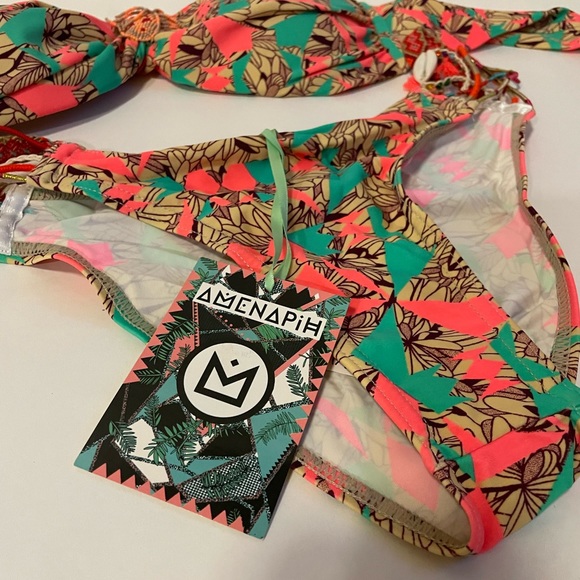 Two bathing suits - Picture 2 of 13